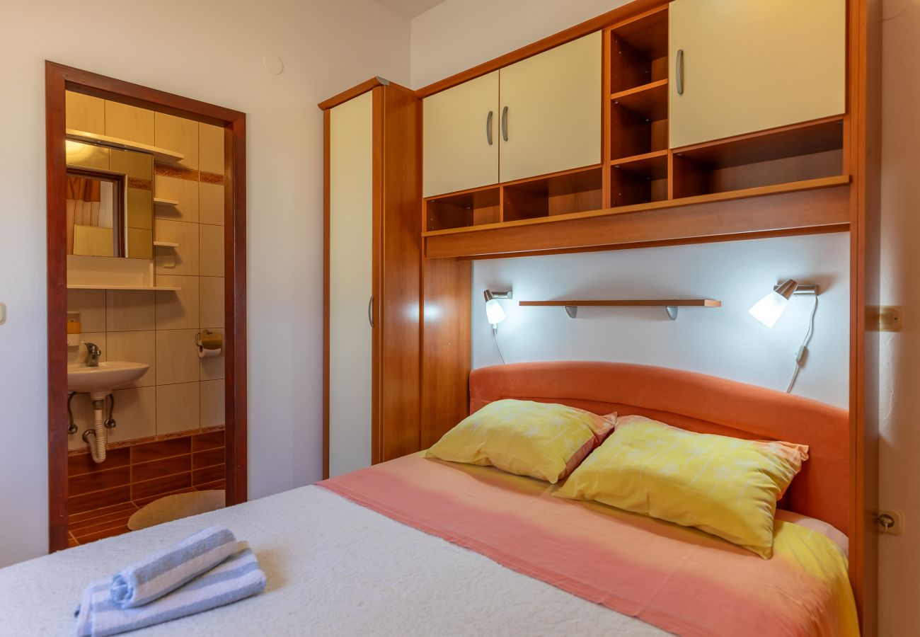 House in Vir - Maria, Familienfreundliches Ferienhaus mit