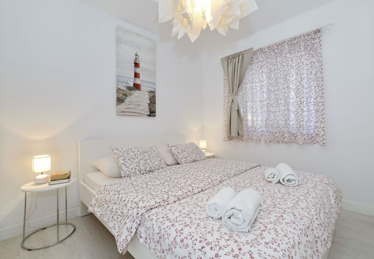 Apartment in Starigrad - Candela No. 4