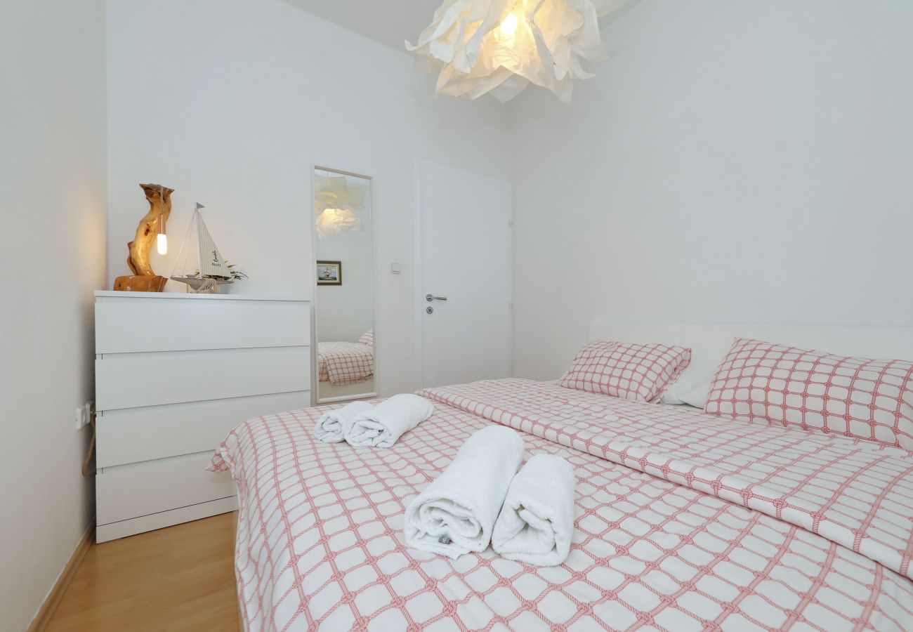 Apartment in Starigrad - Candela No. 1