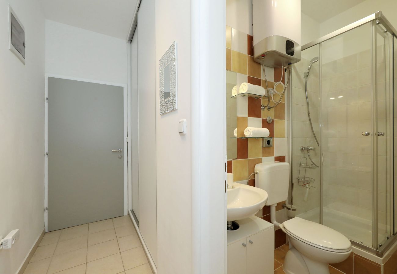 Apartment in Starigrad - Candela No. 1