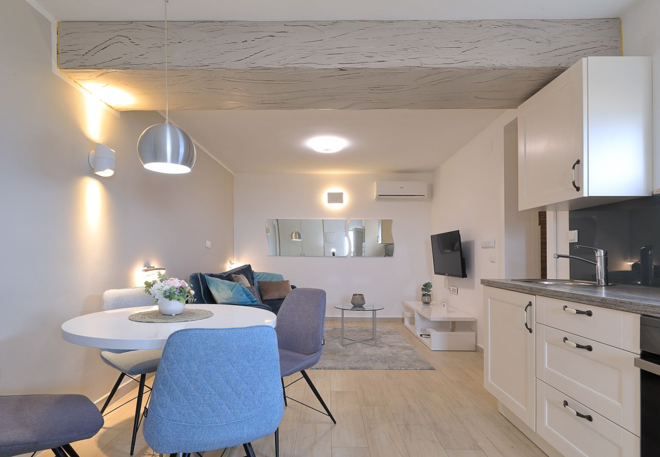 Apartment in Nin - jakov No.1