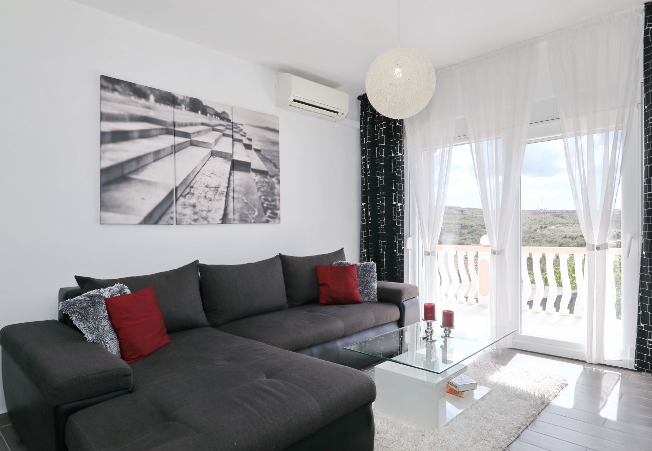 Apartment in Rovanjska - Marina, No. 2