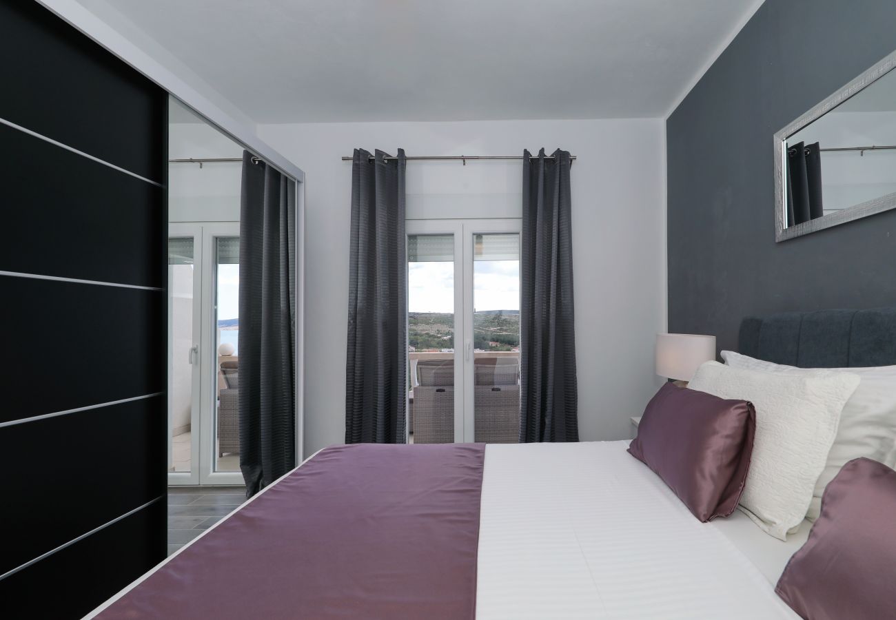 Apartment in Rovanjska - Marina, No. 2