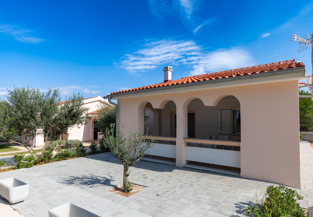 House in Vir - Ferienhaus Ana Maria