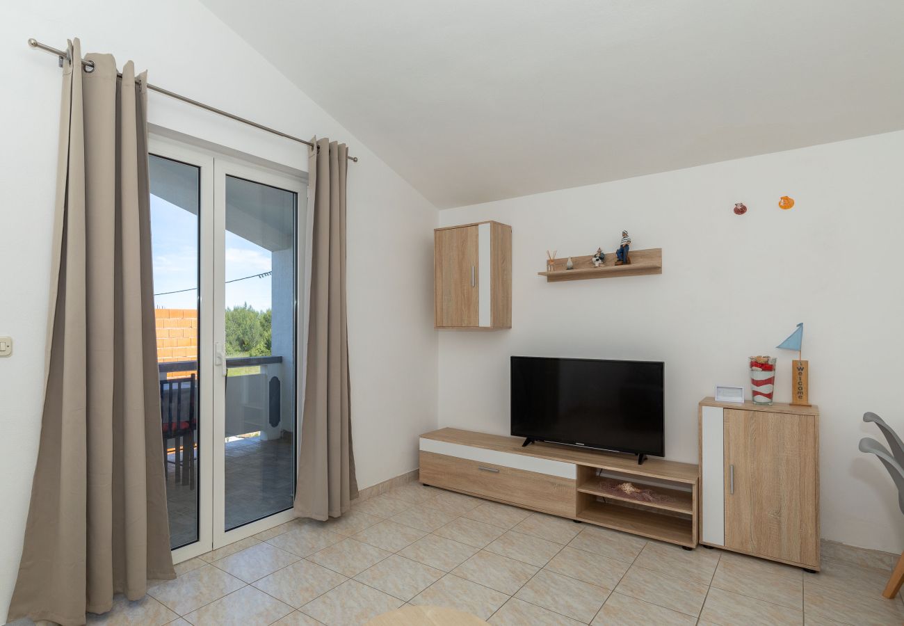 Apartment in Vrsi - Perinic, No. 2