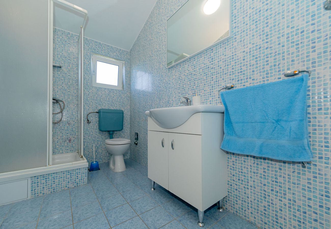 Apartment in Vrsi - Perinic, No. 2