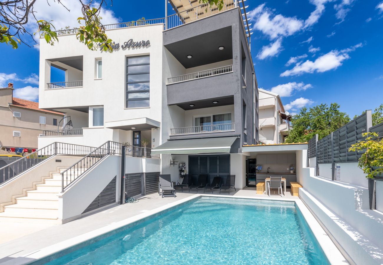 Villa in Sveti Filip i Jakov - Villa Azuro with Heated Pool