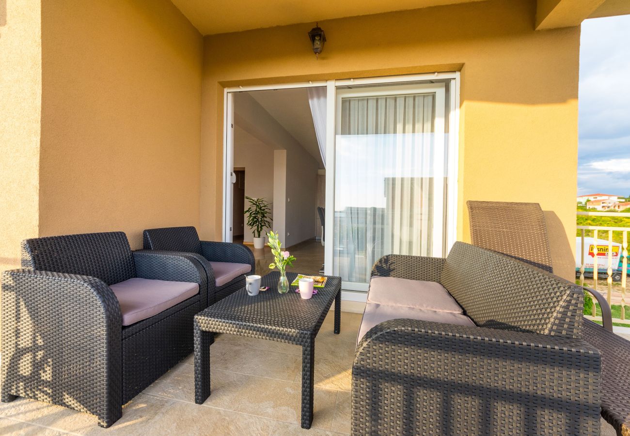 Apartment in Zadar - Apartment Goga 1 with Shared Pool