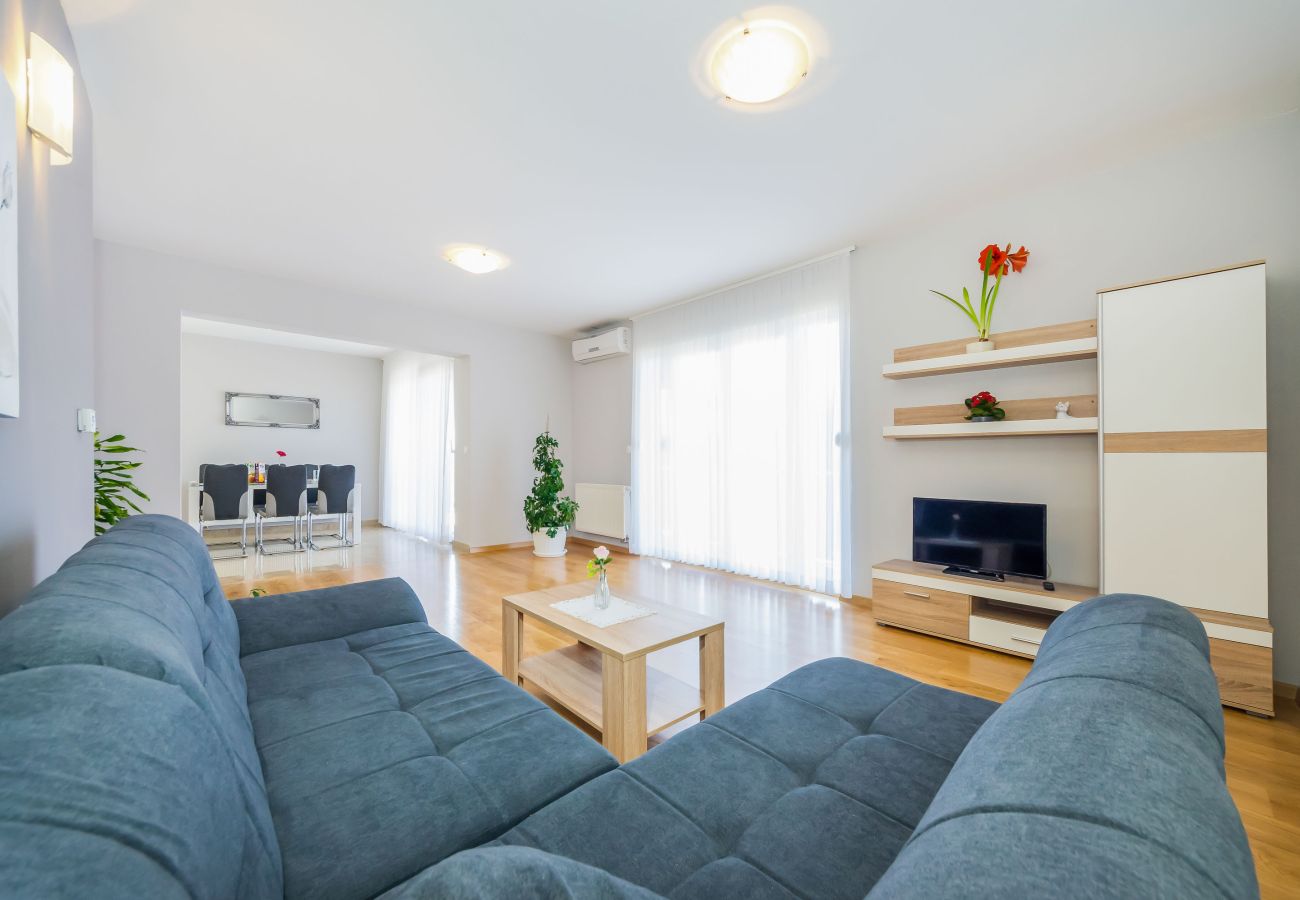 Apartment in Zadar - Apartment Goga 1 with Shared Pool