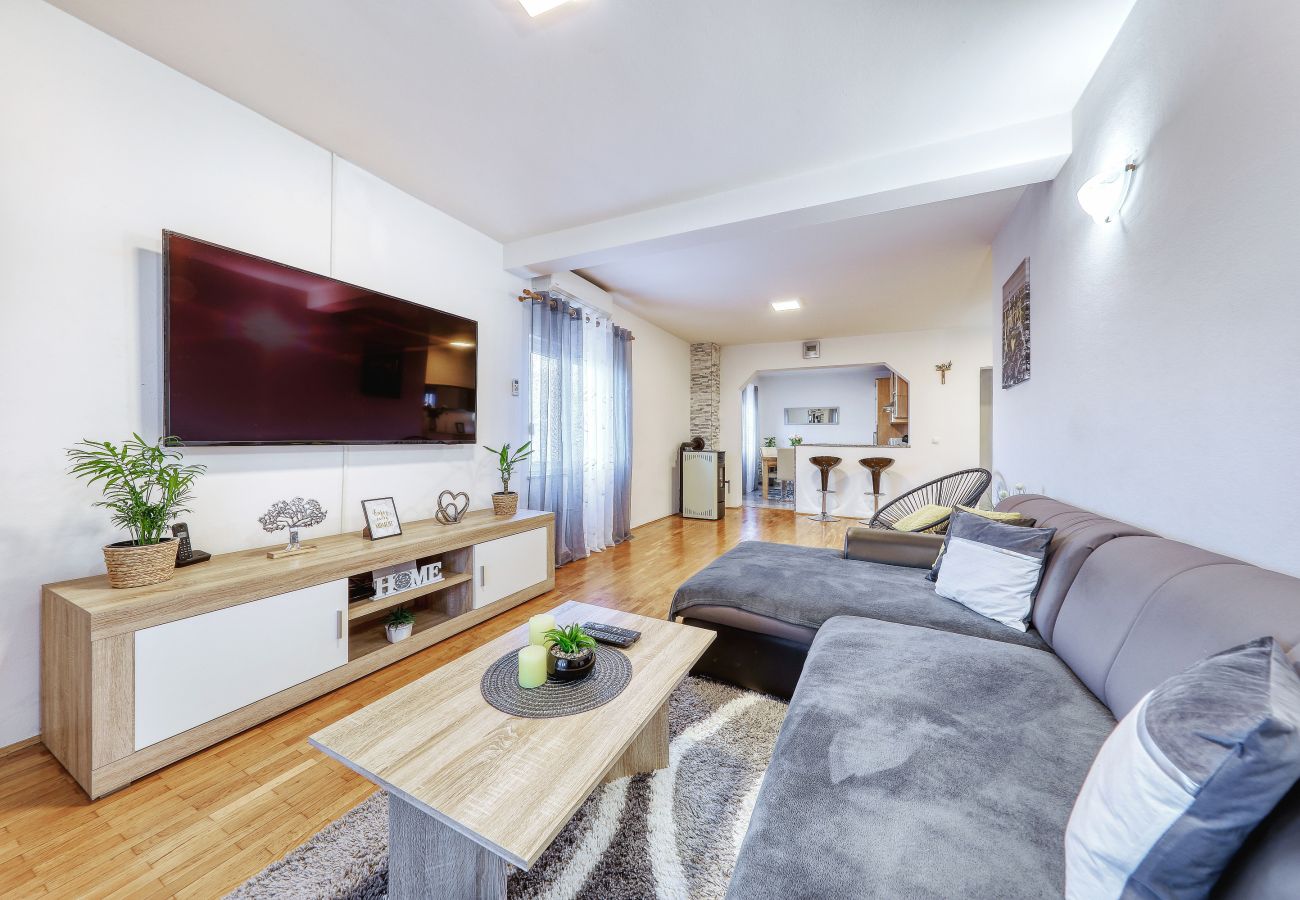 Apartment in Rovanjska - Pavao - Rovanjska