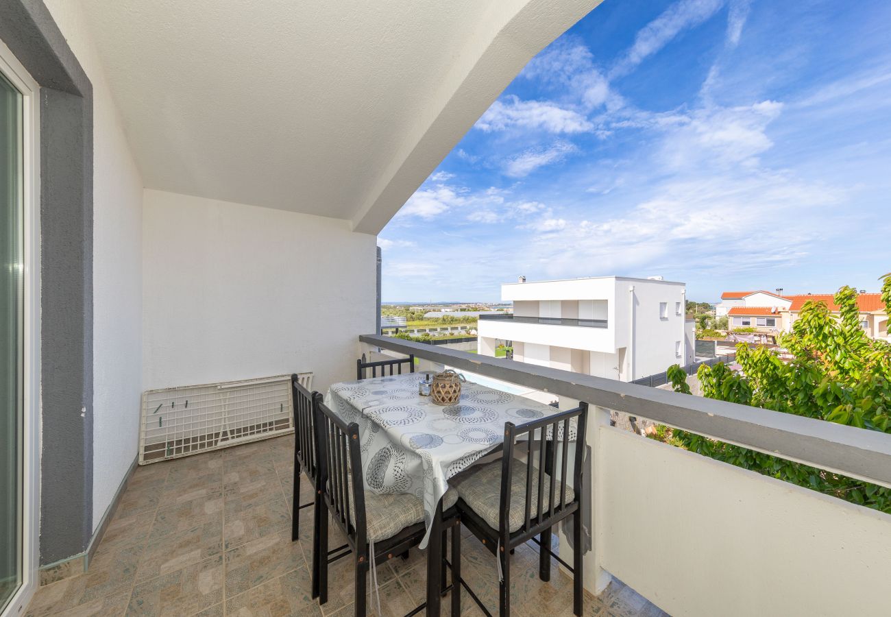 Apartment in Vrsi - perinic,no.1