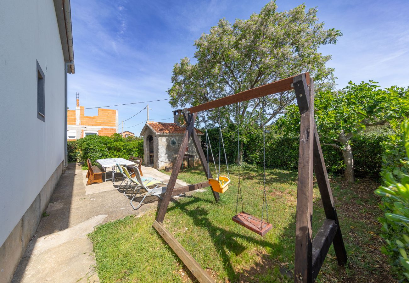 Apartment in Vrsi - perinic,no.1