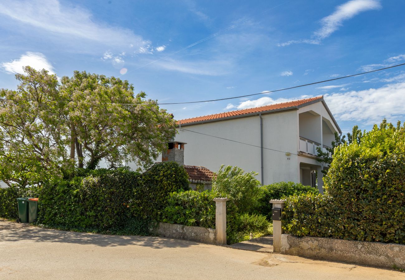 Apartment in Vrsi - perinic,no.1