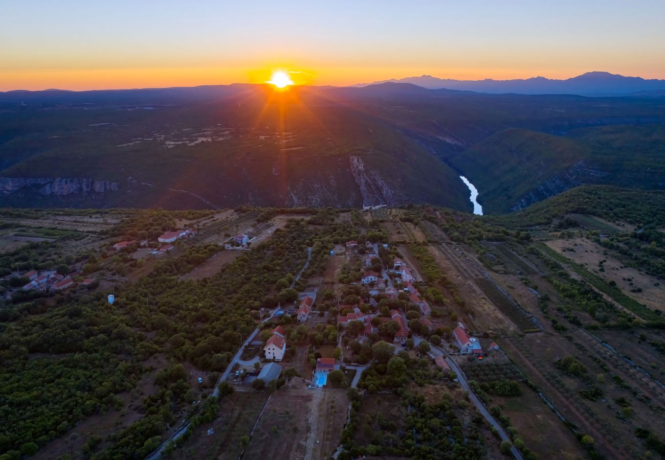 House in Puljane - Antona