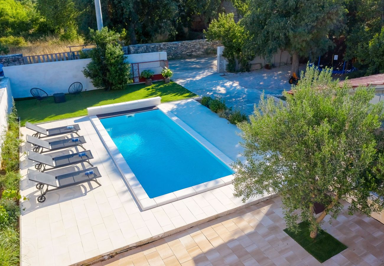 House in Puljane - Antona