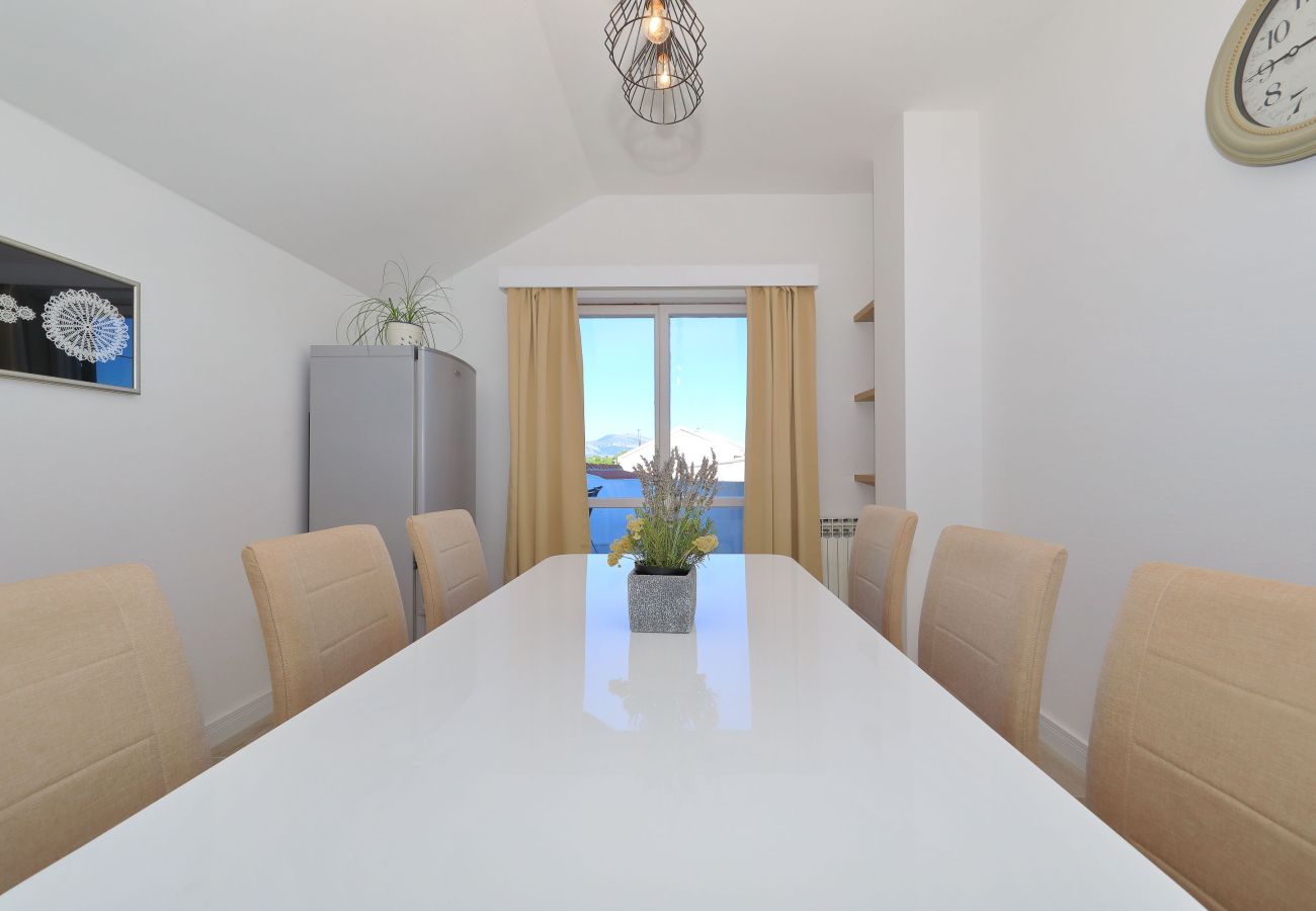 House in Puljane - Antona