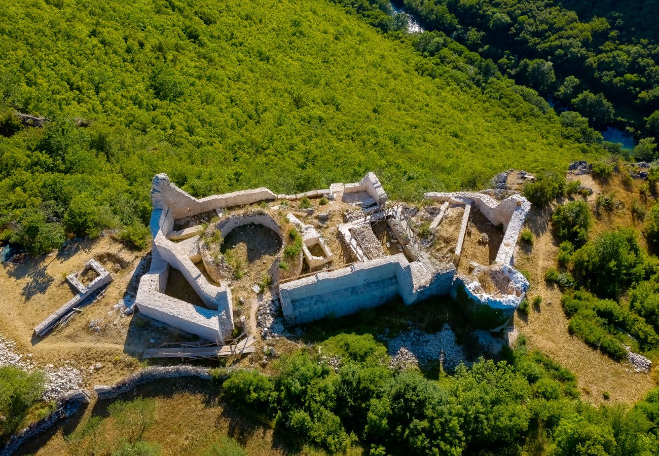 House in Puljane - Antona