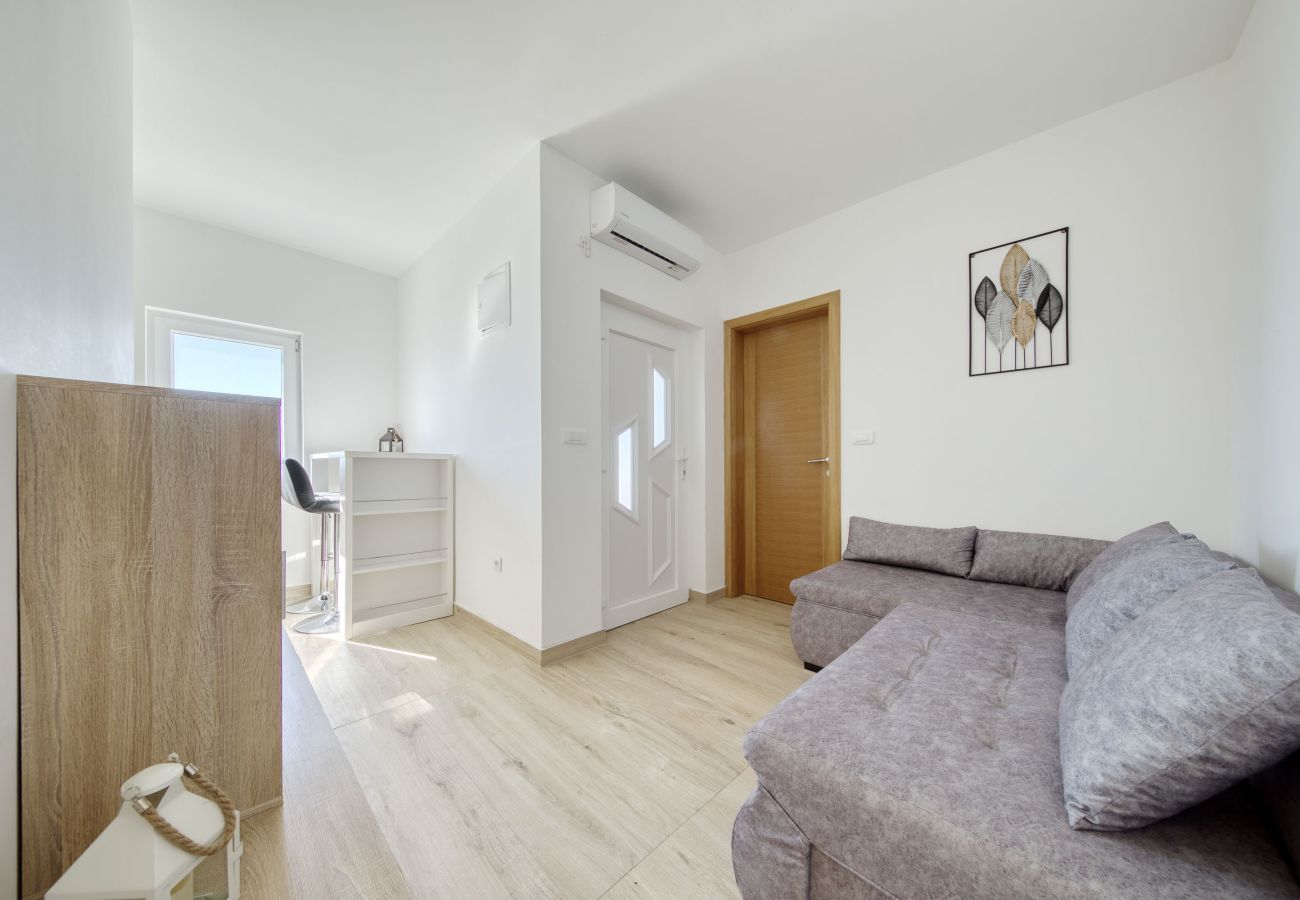 Apartment in Ljubac - Gazic no.1