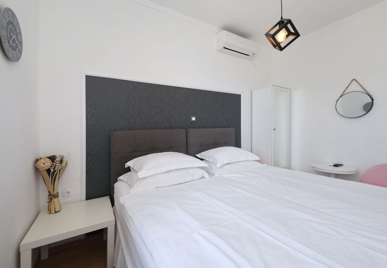 Apartment in Maslenica - Apartment LAURA 2