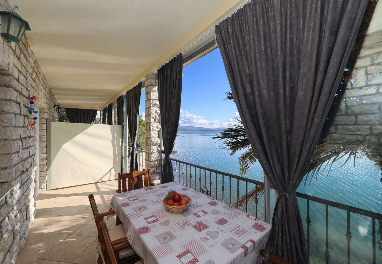 Apartment in Maslenica - Apartment LAURA 2