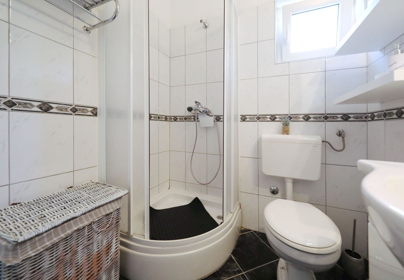 Apartment in Maslenica - Apartment LAURA 2