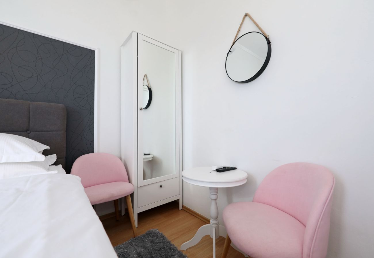 Apartment in Maslenica - Apartment LAURA 2