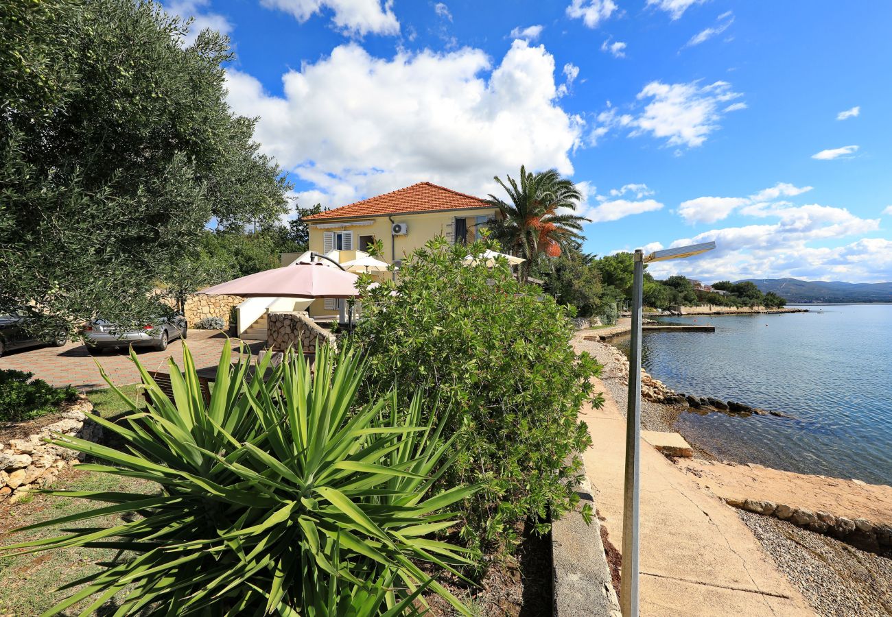 Apartment in Maslenica - Apartment LAURA 2