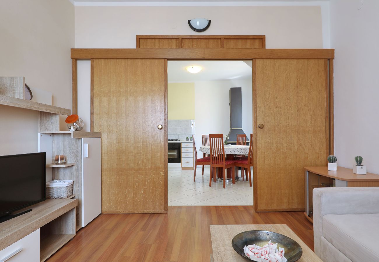 Apartment in Maslenica - Laura, No.3