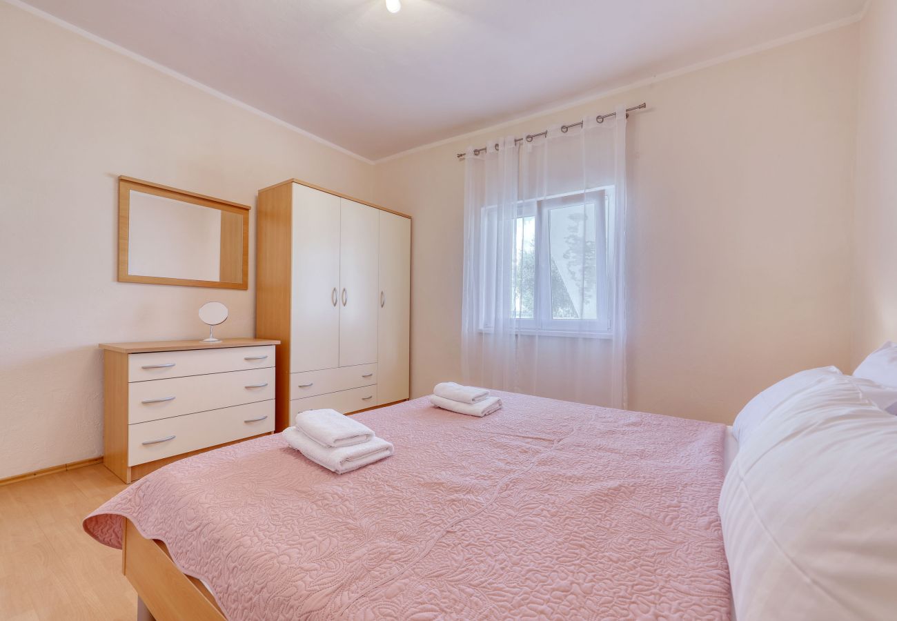 Apartment in Maslenica - Laura, No.3