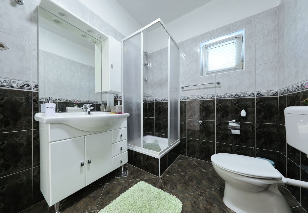 Apartment in Maslenica - Laura, No.3