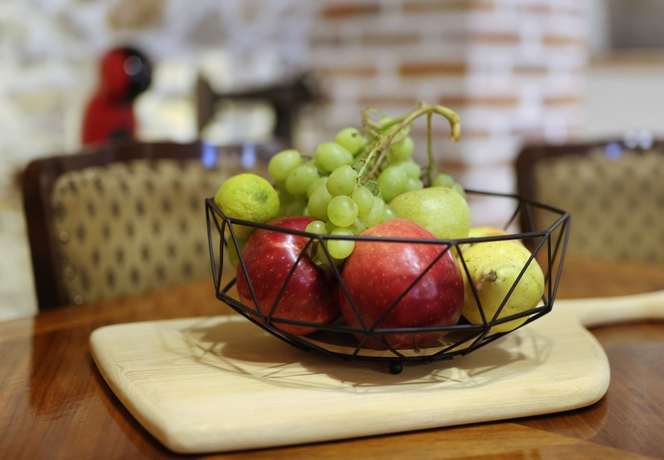 Villa in Nin - Villa Gland – Stilvolles Steinhaus mit Pool, Whirl