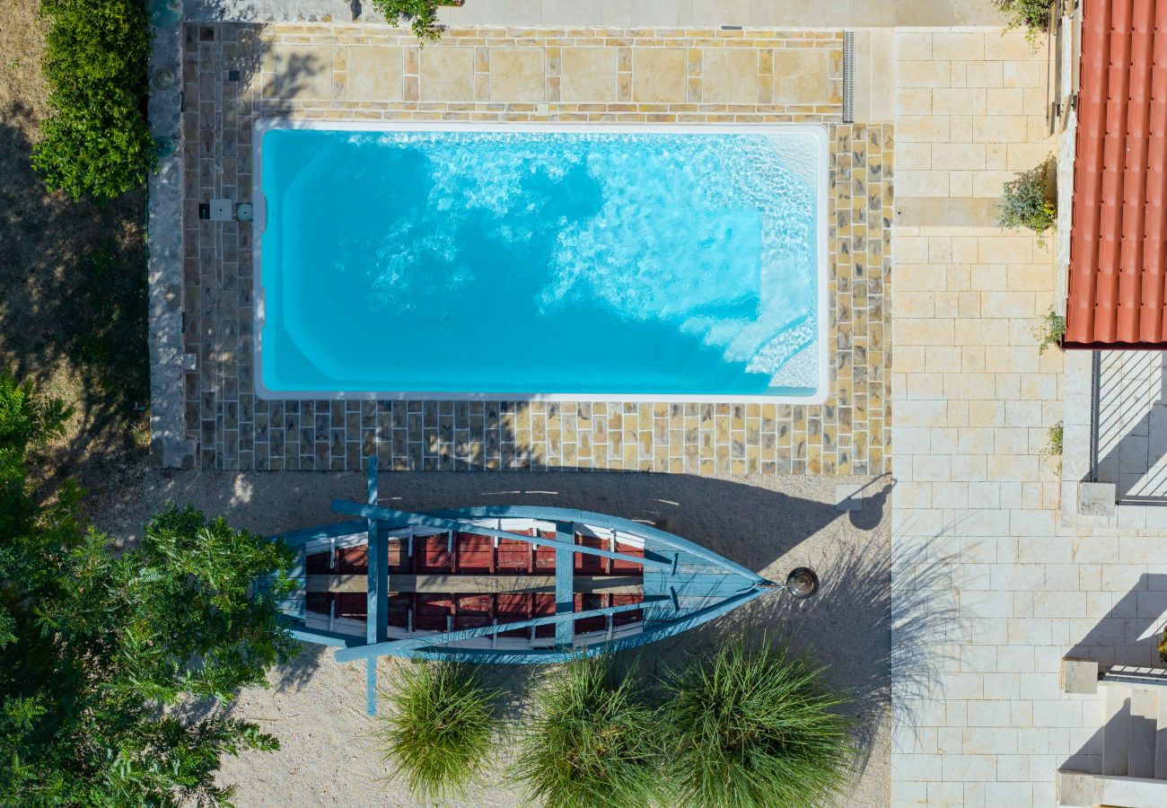 Villa in Nin - Villa Gland – Stilvolles Steinhaus mit Pool, Whirl