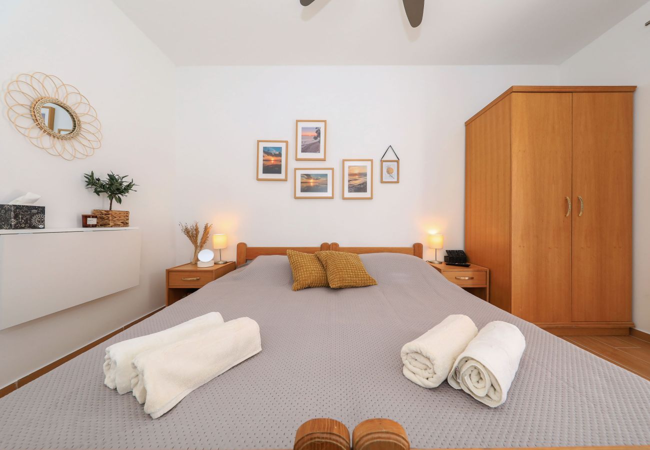 Rent by room in Starigrad - Hibis No. 2