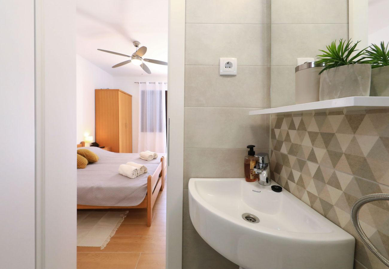 Rent by room in Starigrad - Hibis No. 2