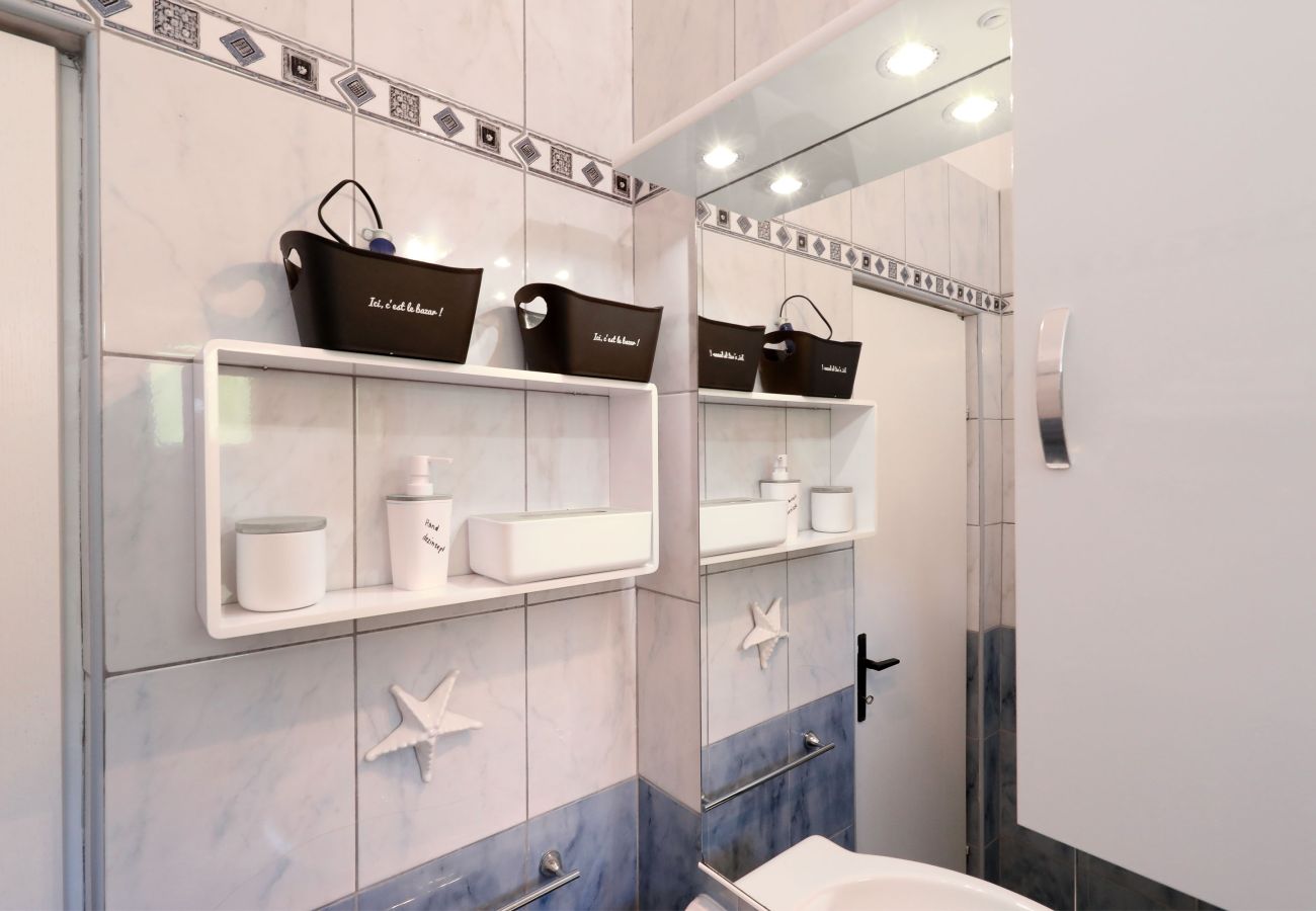 Apartment in Maslenica - Apartment LAURA 1