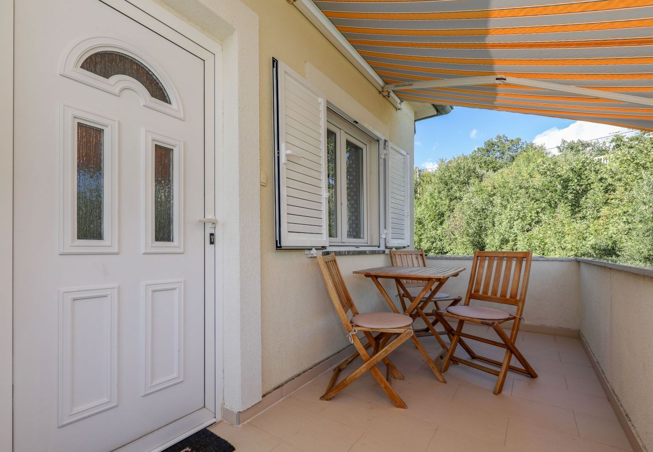 Apartment in Maslenica - Apartment LAURA 1