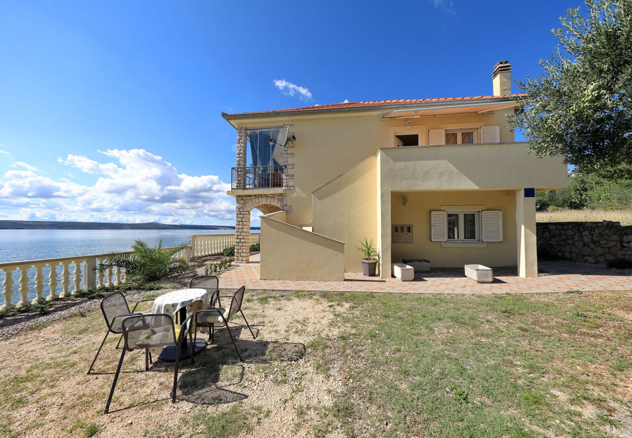 Apartment in Maslenica - Apartment LAURA 1