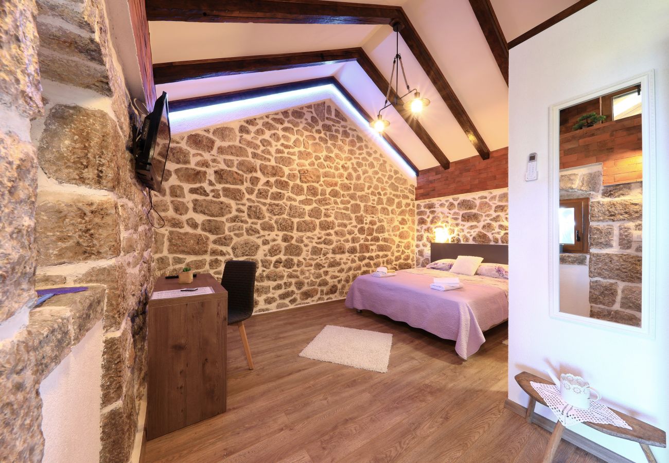 House in Starigrad - Holiday Home Milovac near Paklenica