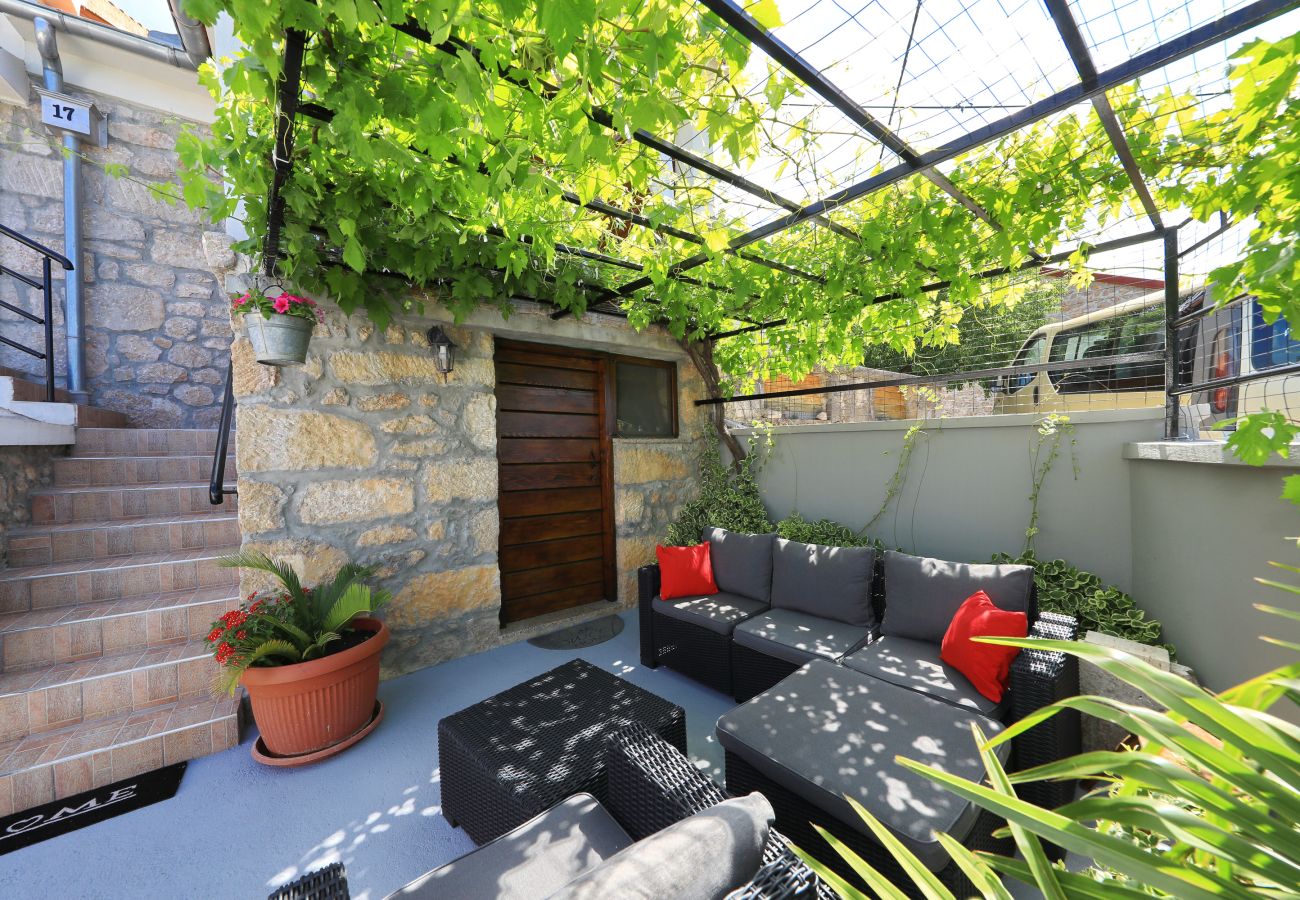 House in Starigrad - Holiday Home Milovac near Paklenica