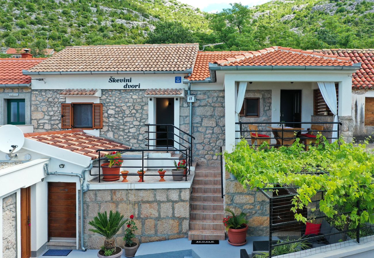 House in Starigrad - Holiday Home Milovac near Paklenica