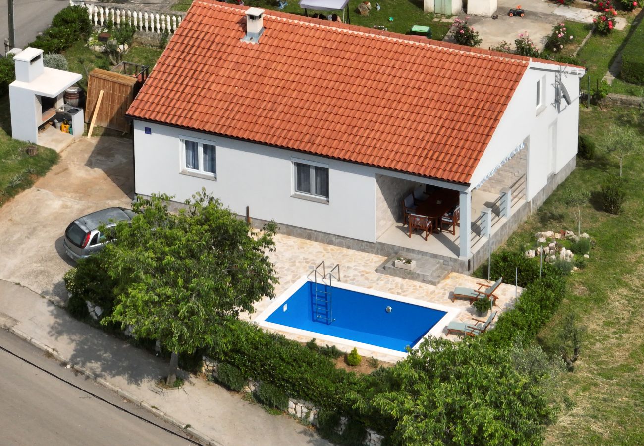 House in Vrsi - Eda, Ferienhaus mit Pool, Terrasse & Grill