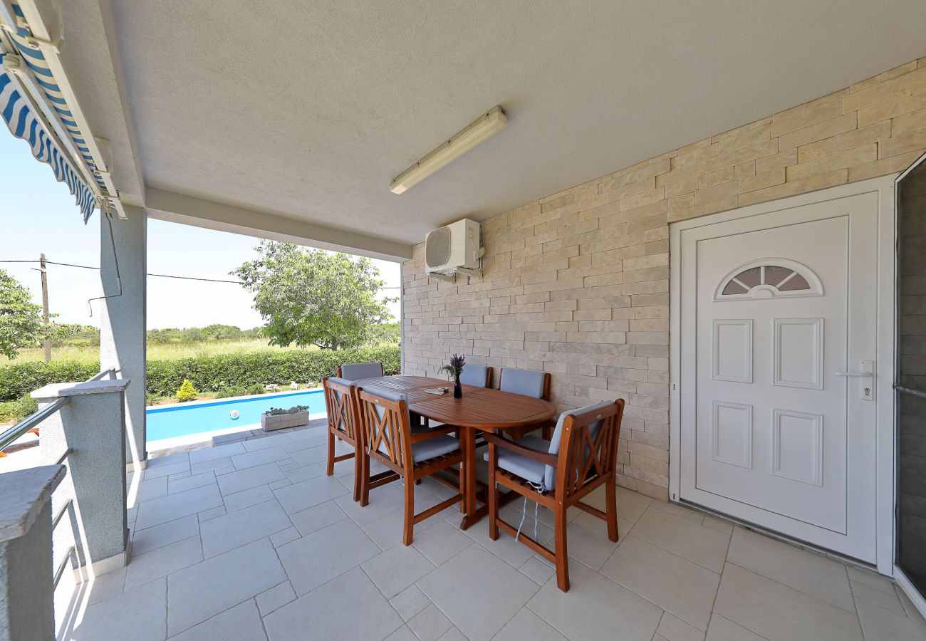 House in Vrsi - Eda, Ferienhaus mit Pool, Terrasse & Grill