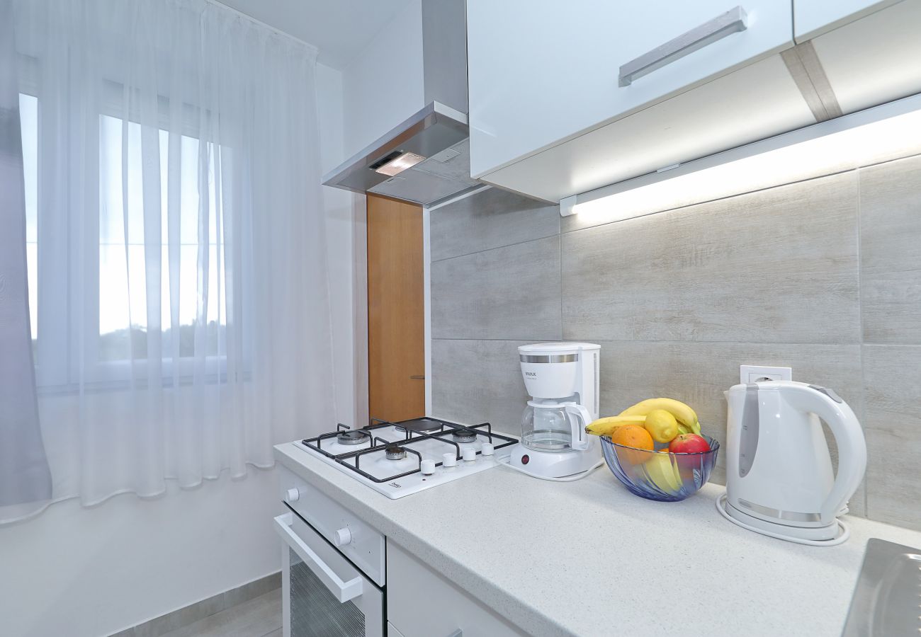 House in Vrsi - Eda, Ferienhaus mit Pool, Terrasse & Grill