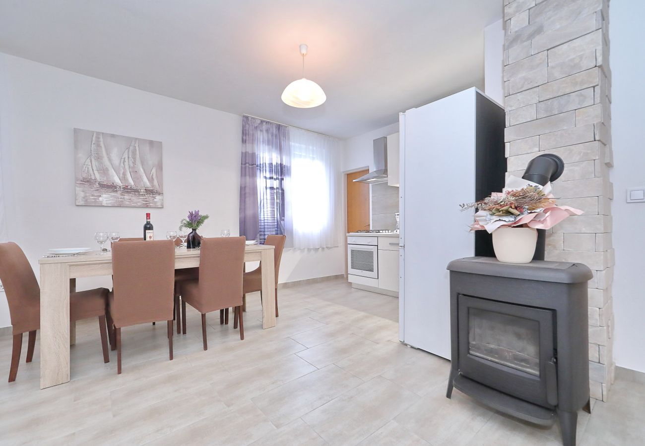 House in Vrsi - Eda, Ferienhaus mit Pool, Terrasse & Grill