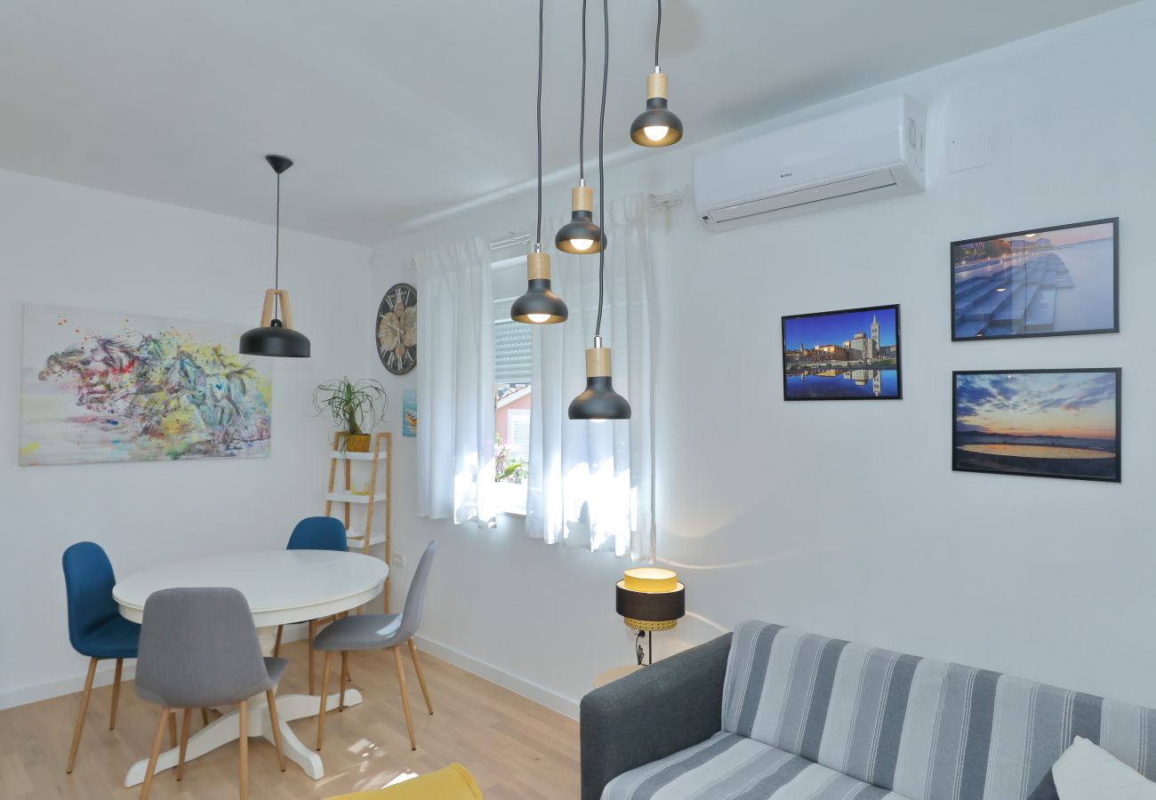 Apartment in Zadar - Bajana, Ferienwohnung für Paare, zentrale Lage