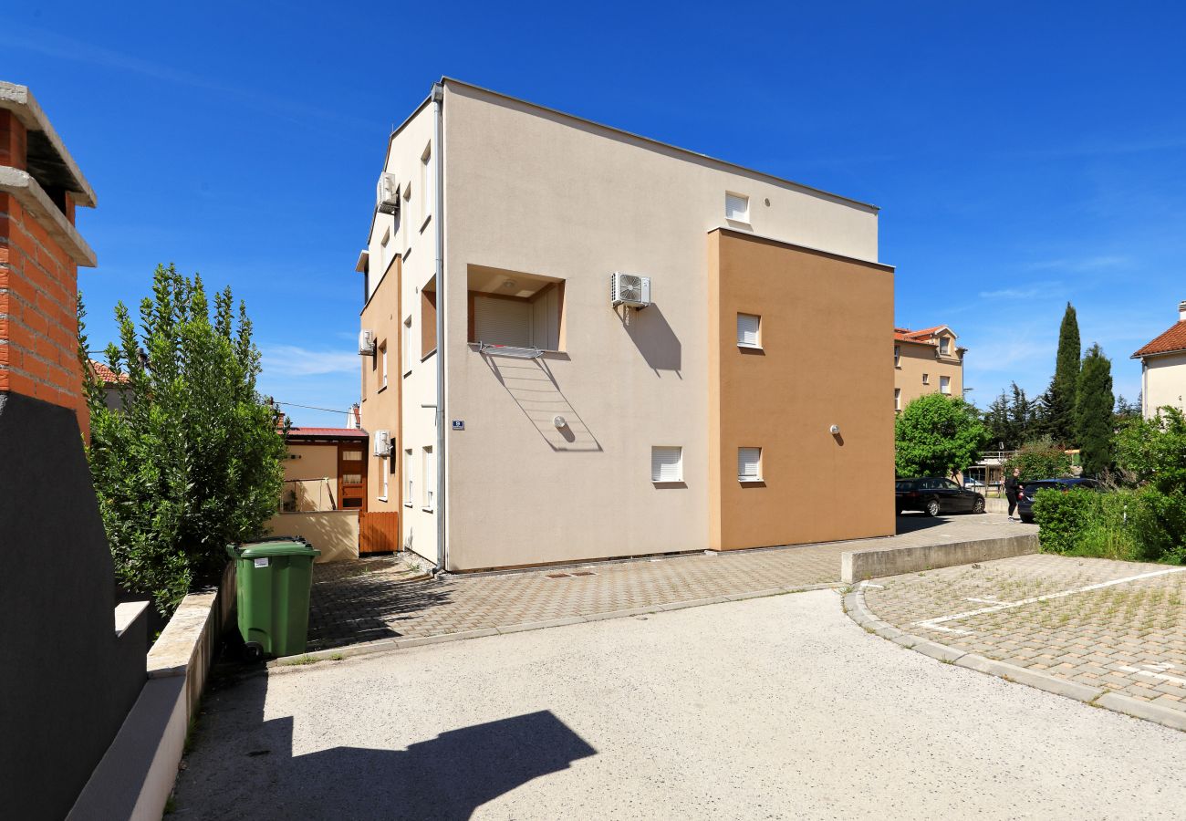 Apartment in Zadar - Bajana, Ferienwohnung für Paare, zentrale Lage