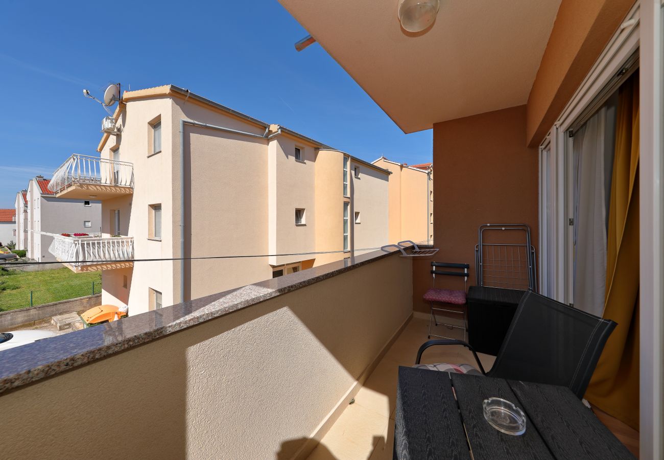 Apartment in Zadar - Bajana, Ferienwohnung für Paare, zentrale Lage