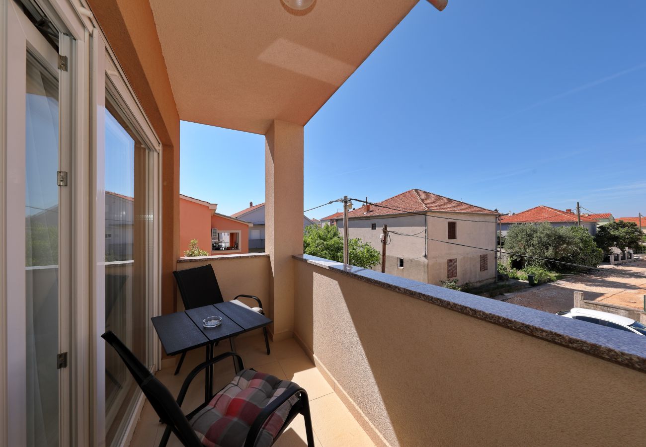 Apartment in Zadar - Bajana, Ferienwohnung für Paare, zentrale Lage