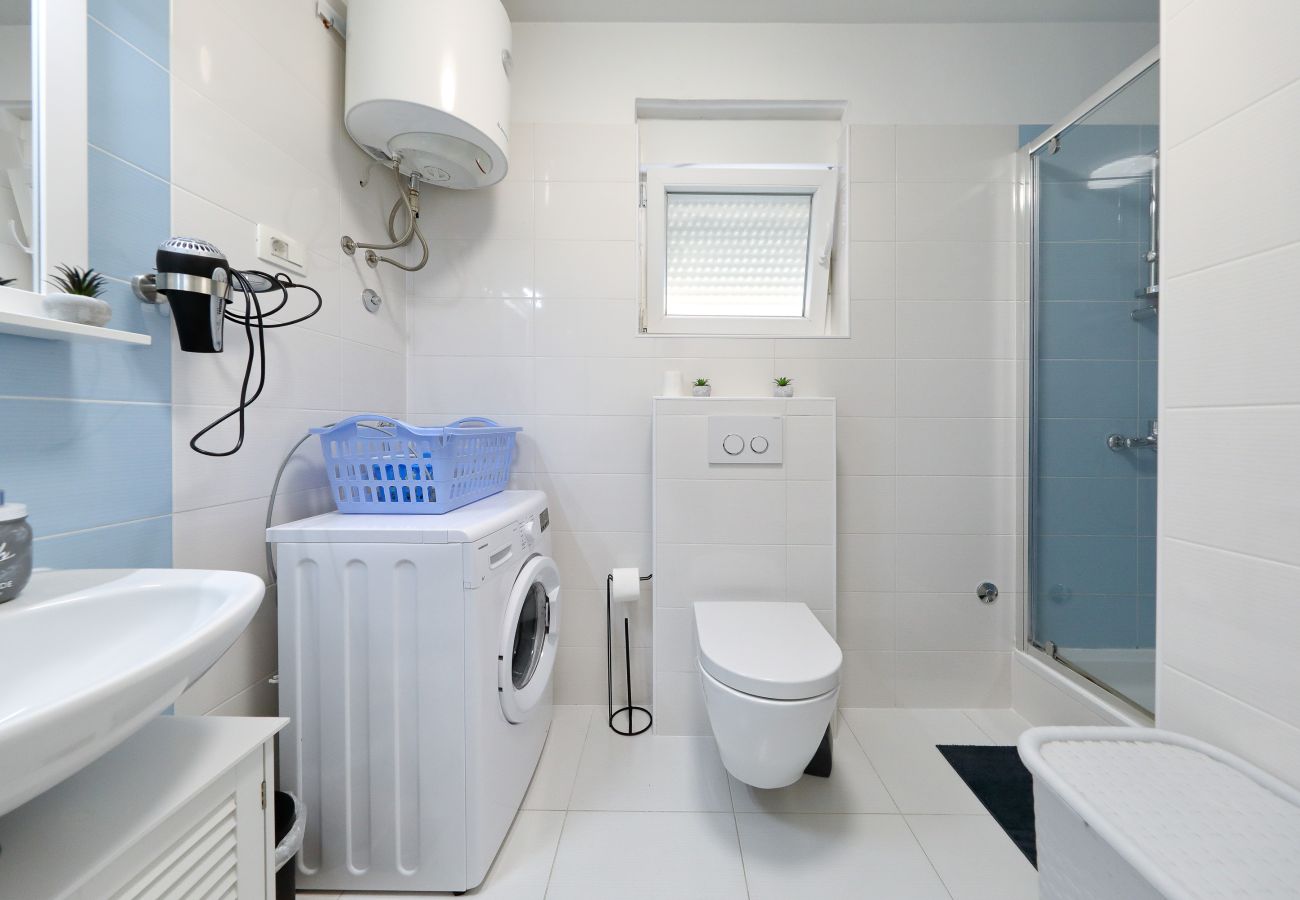 Apartment in Zadar - Bajana, Ferienwohnung für Paare, zentrale Lage