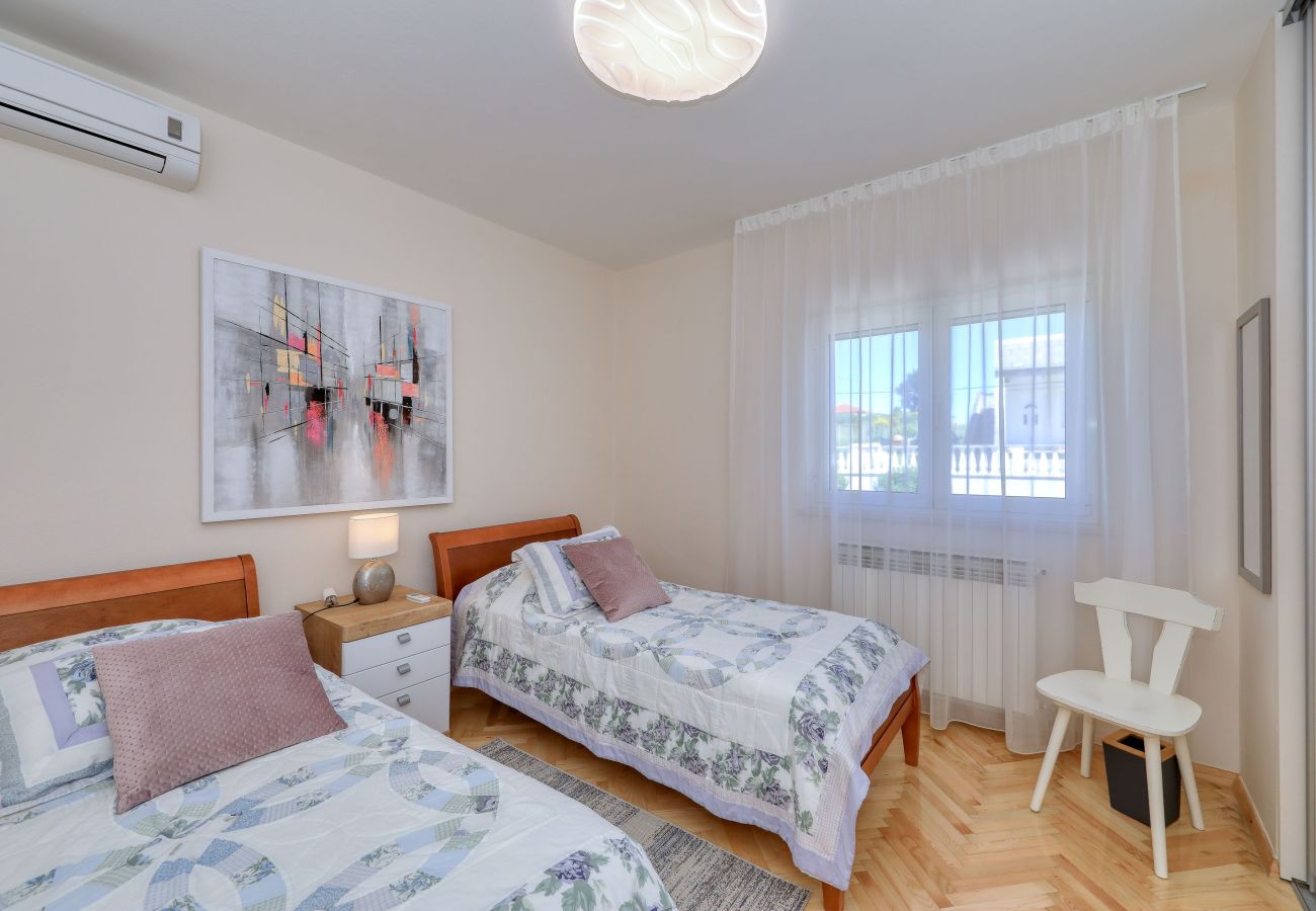 House in Ljubac - Ferienhaus ROSE